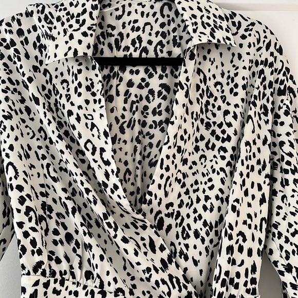 Zara zebra effect mini dress. - Picture 2 of 4